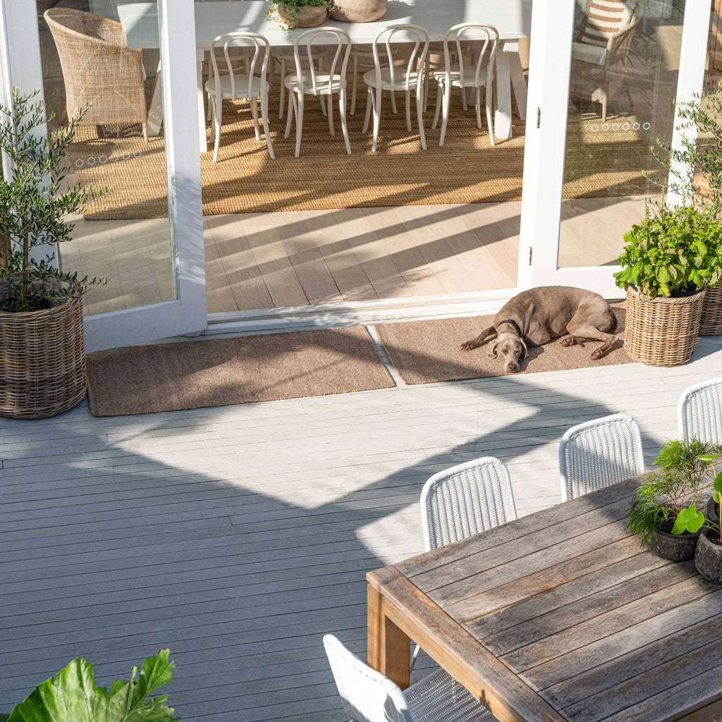 Fraser Outdoor/Indoor