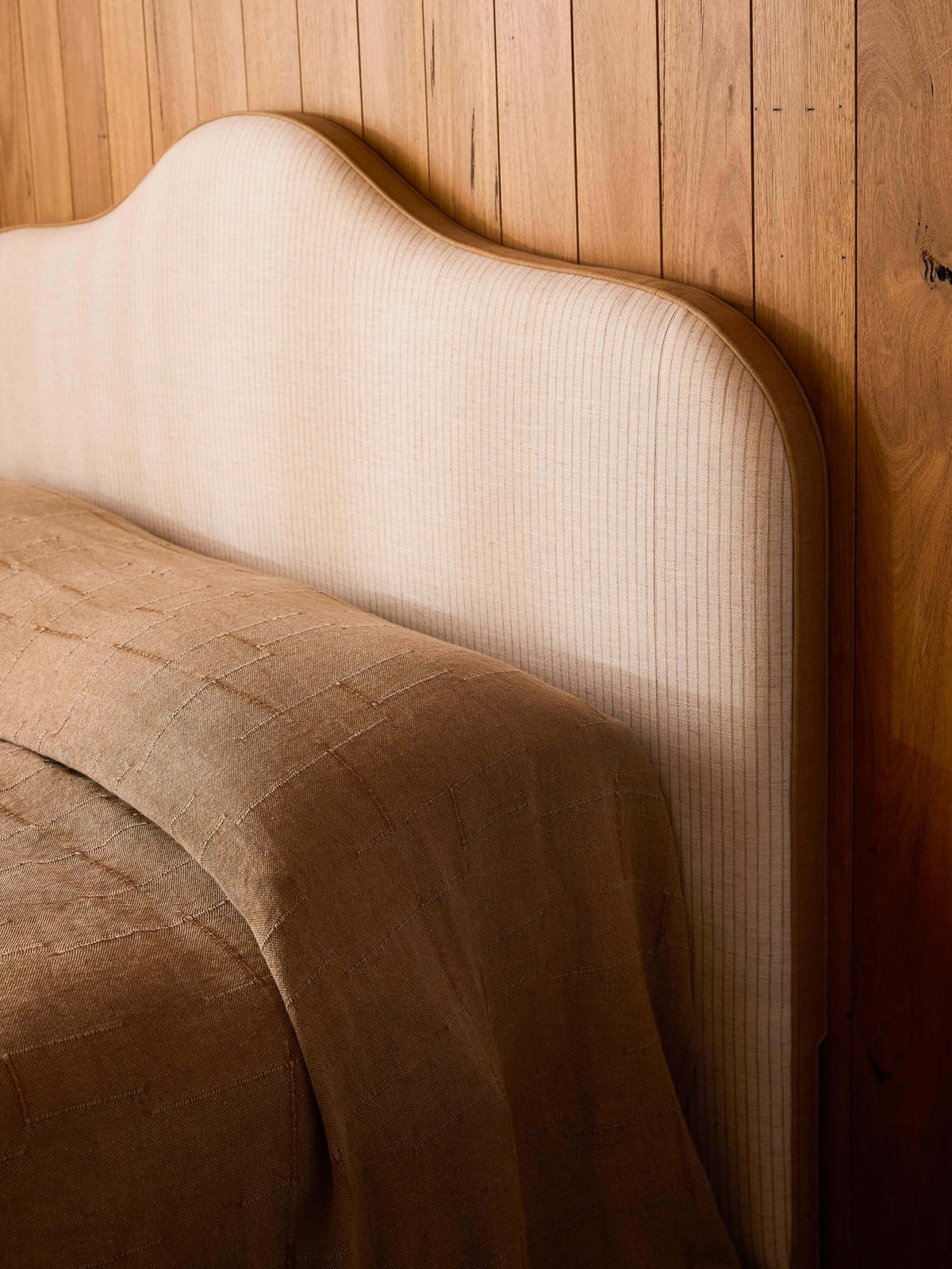 Palermo Grand French Linen Bedcover - Caramel
