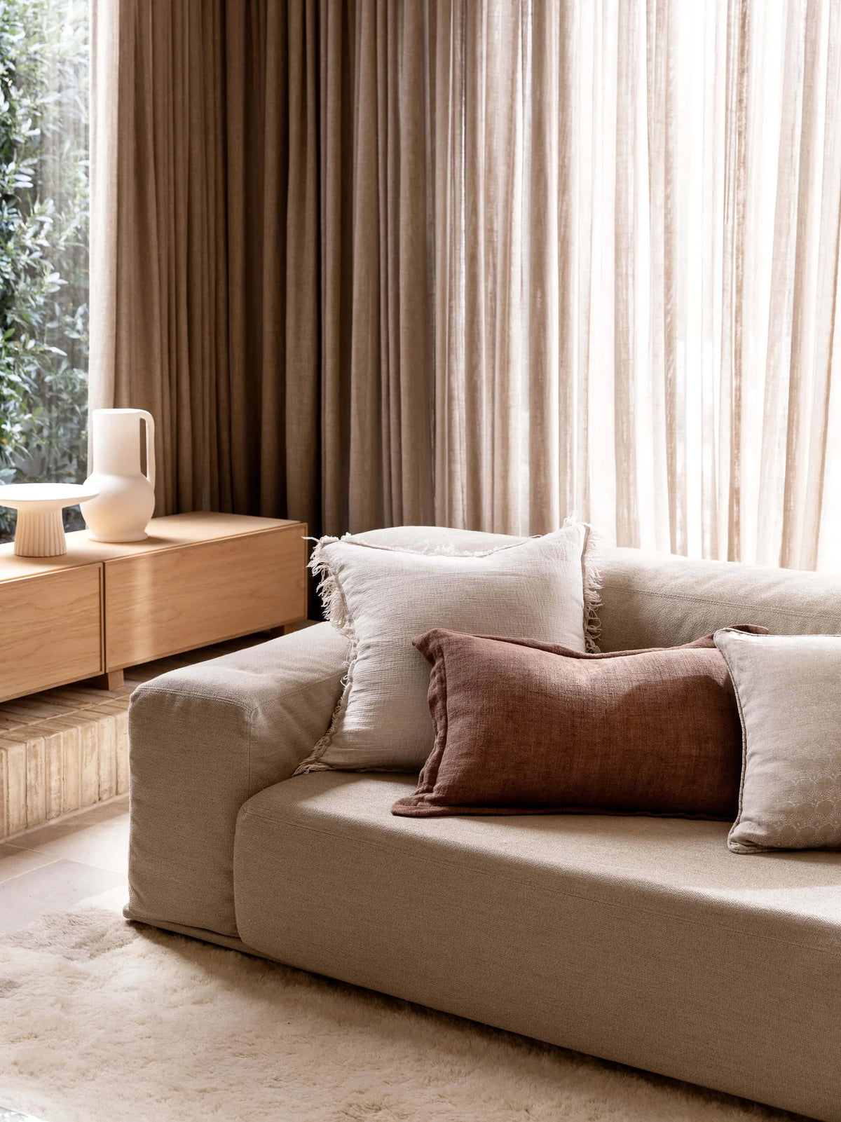Burton Heavy Linen Lumbar Cushion