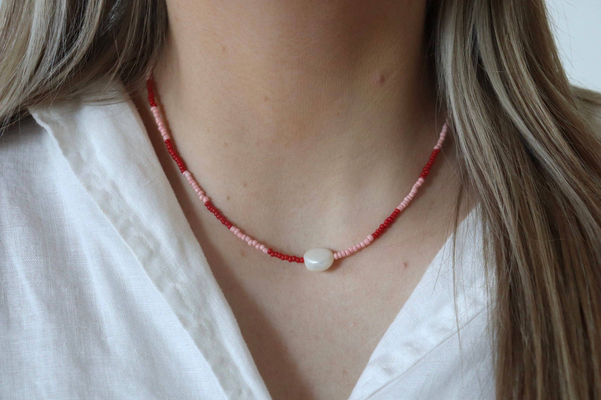Lively Pearl Necklace