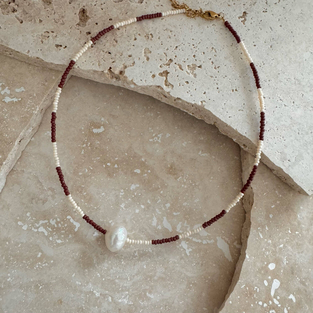 Lively Pearl Necklace