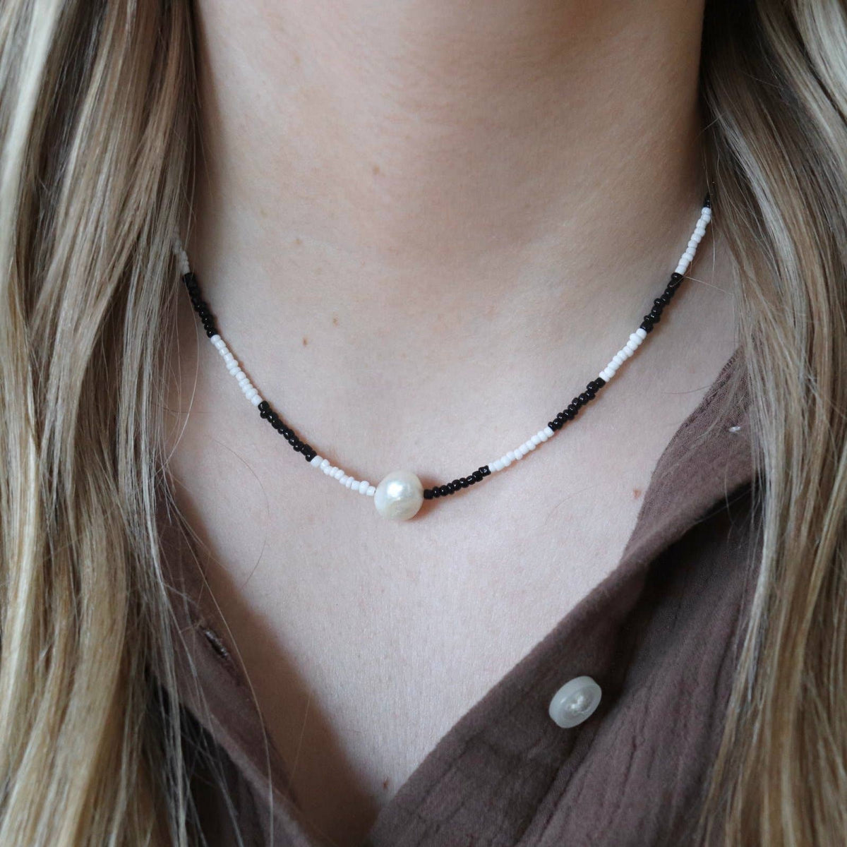 Lively Pearl Necklace
