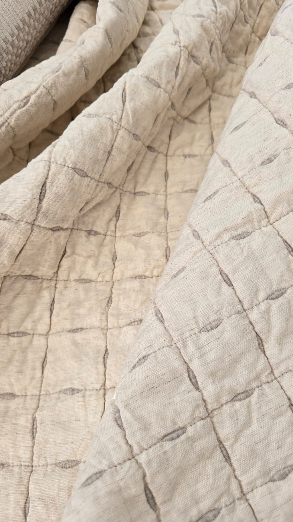 Laguna Linen Coverlet