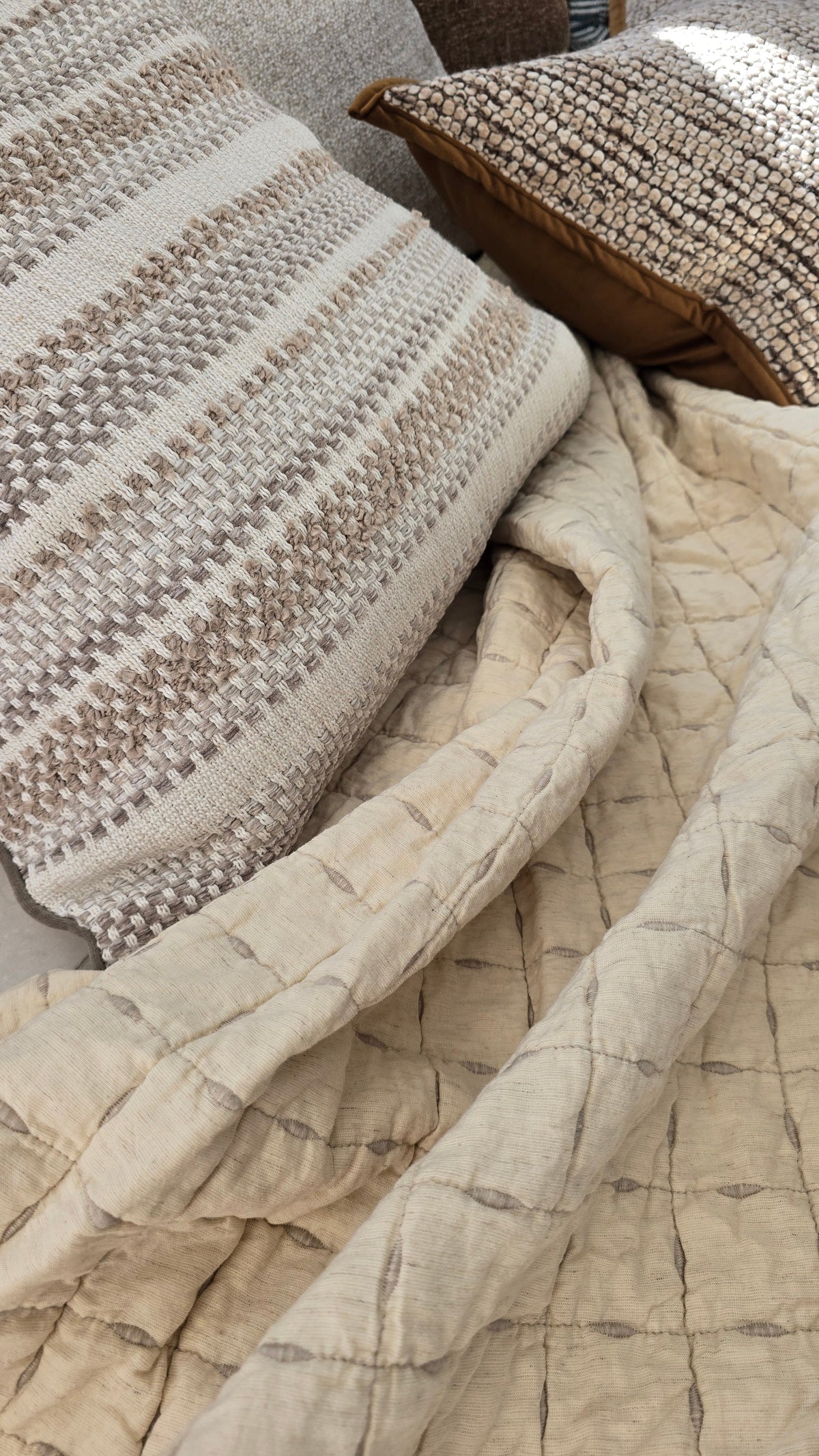 Laguna Linen Coverlet